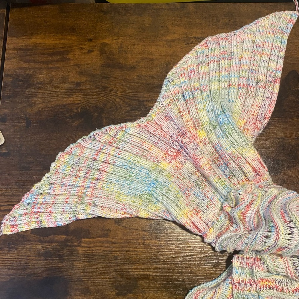 PAPILLON Multicolour Rainbow Knit Mermaid Tail Blanket FishTail Crochet - Picture 6 of 16